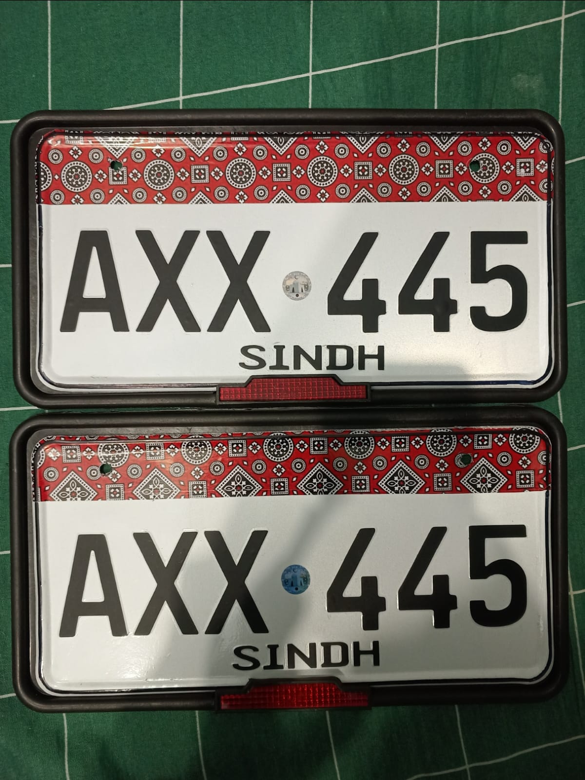 NUMBER PLATES FOR CAR WITH FREE FRAME