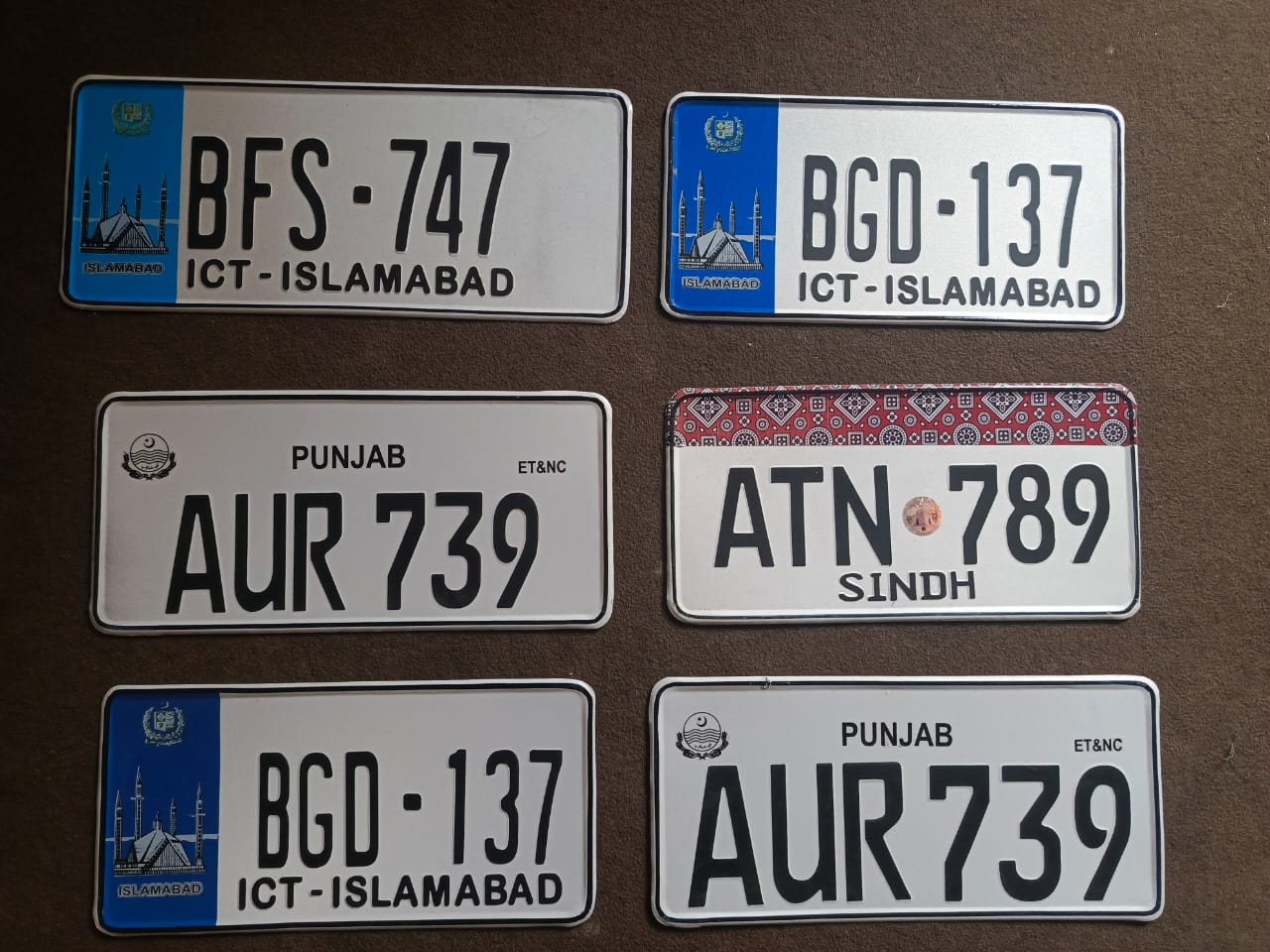 EMBOSSED NUMBER PLATES FOR CAR WITH FREE COVERS